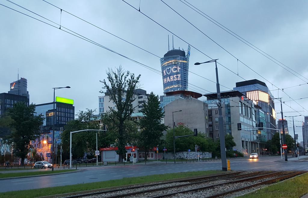 Appartement Labo Wola Warschau